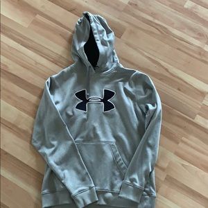 Under Armour Sweatshirt